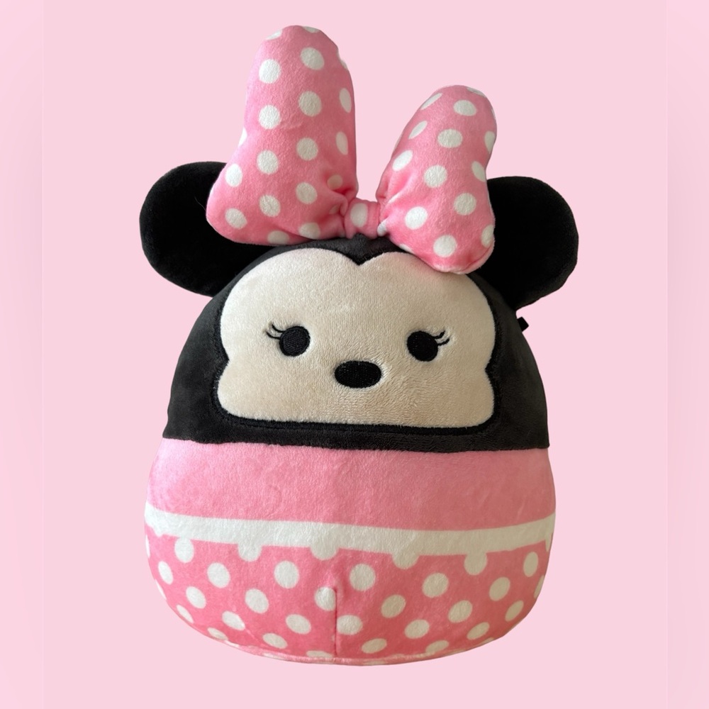 Minnie Mouse  Squishmallow. Like new. 8”.
